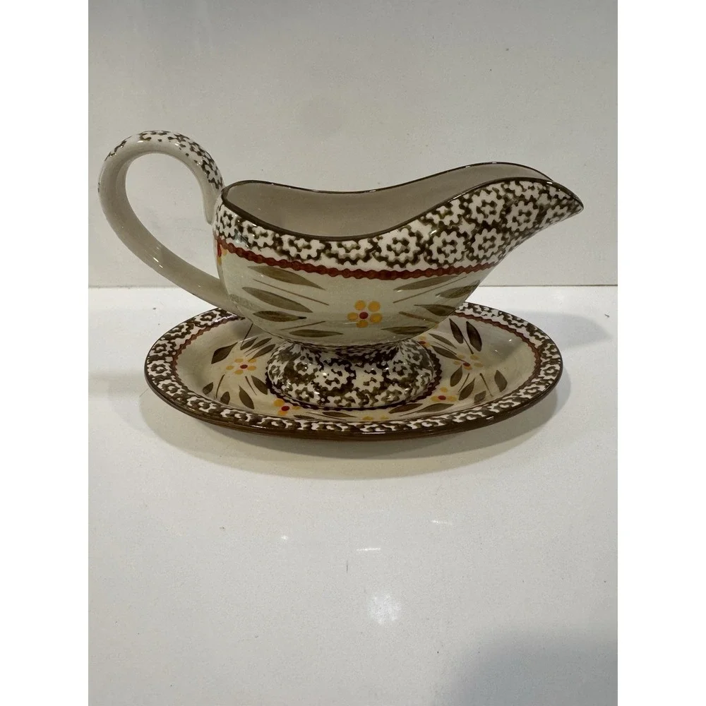 Temptations by Tara Old World Gravy Boat with Underplate Serving Dish Vtg TT12